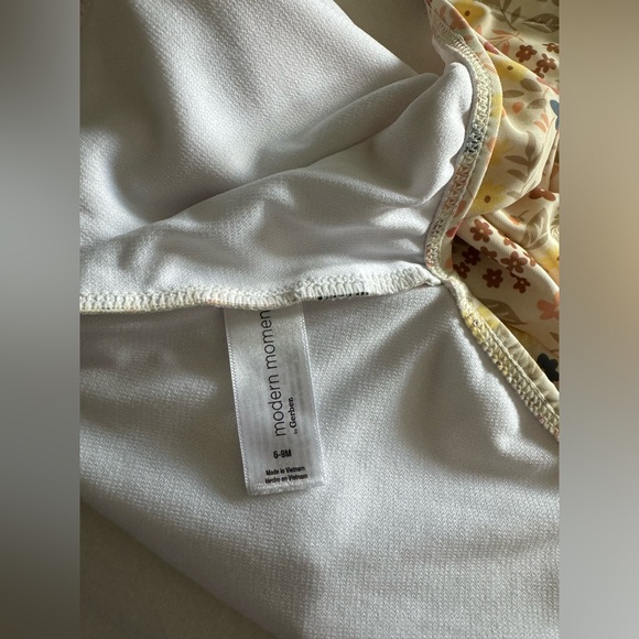 Modern Moments by Gerber Baby Girl Bubble Swimsui - Picture 4 of 4